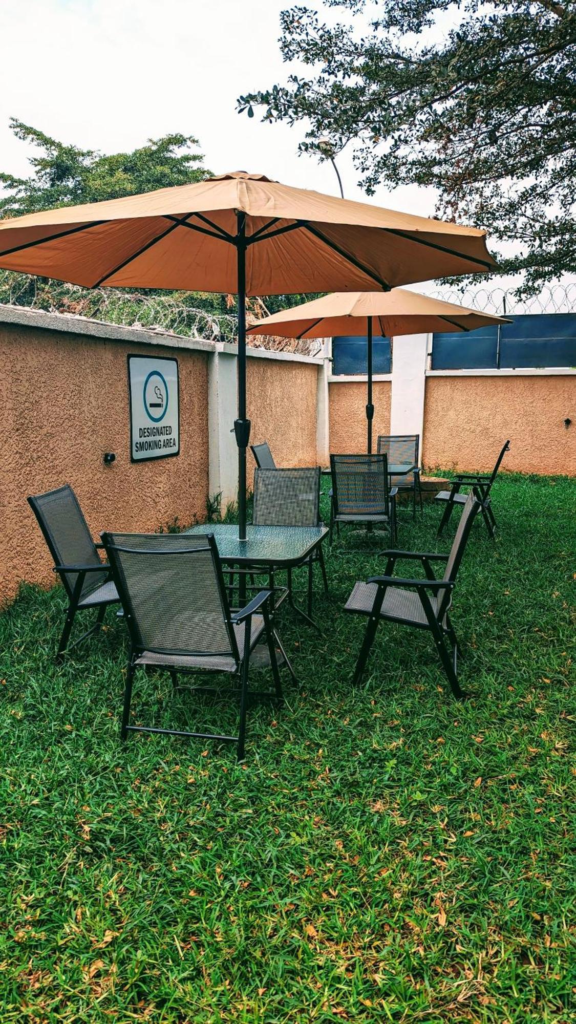 Cedarwood Apartments Abuja Exteriör bild
